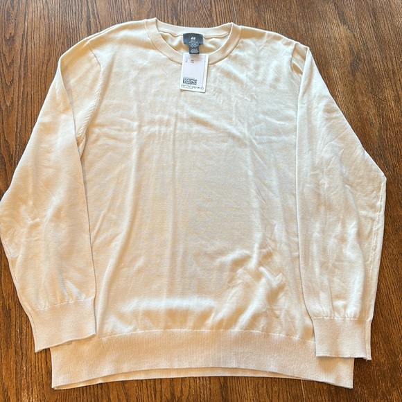Nwt. Men’s H&M sweater - Picture 2 of 3
